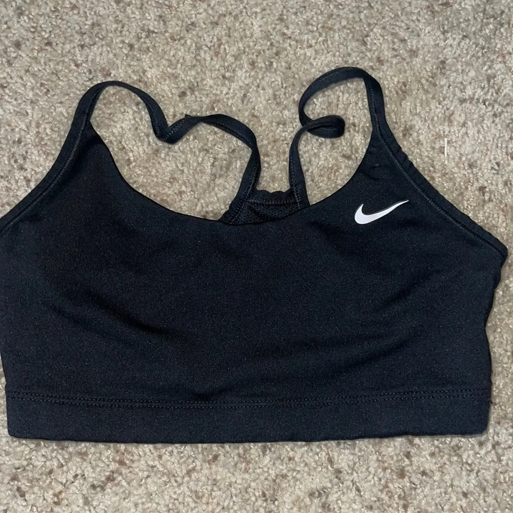 NIKE- S. Scoop neck and open back - Picture 1 of 1